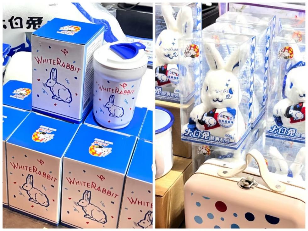 盒子里放着许多玩偶
AI 生成的内容可能不正确。